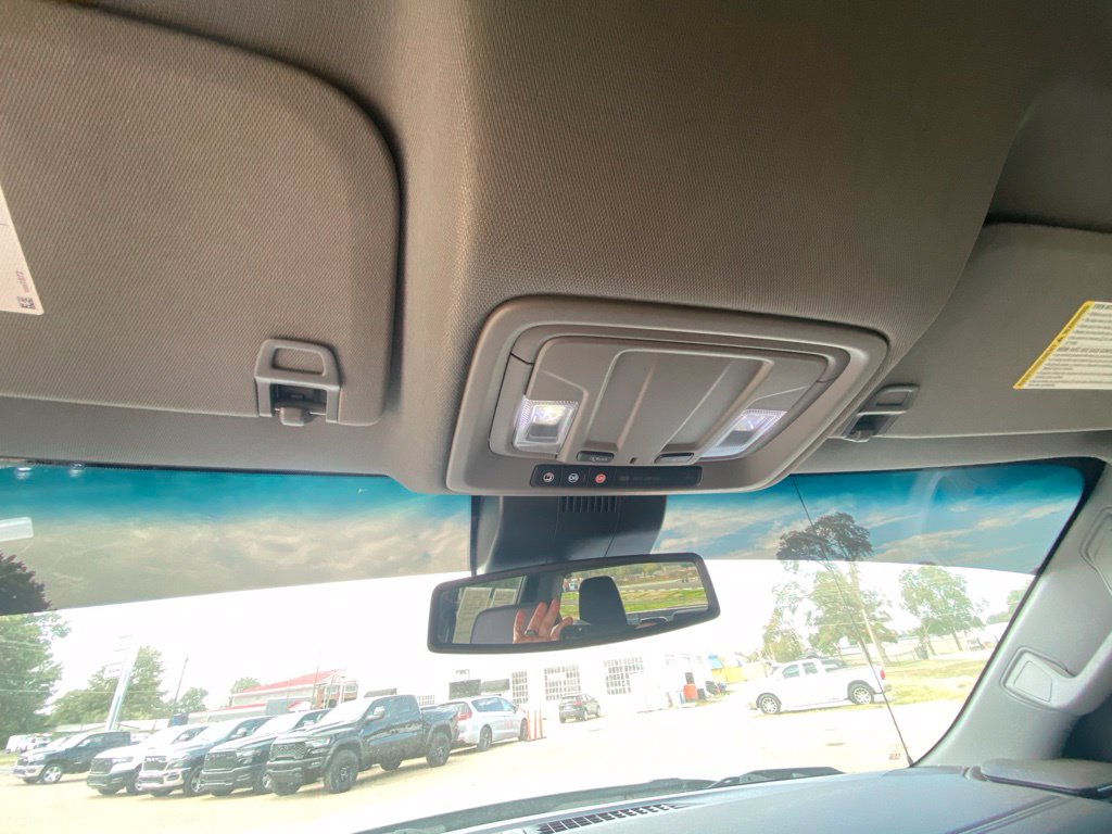 2023 GMC Sierra 1500 SLT - Photo 14