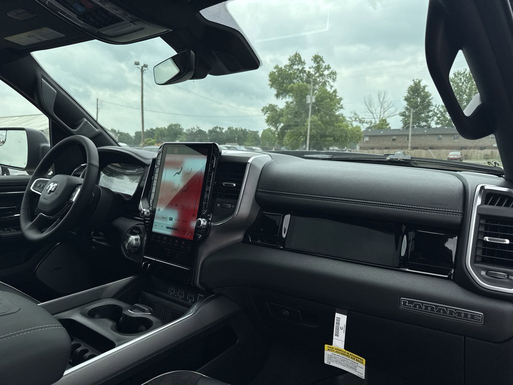 2025 RAM 1500 Laramie - Photo 16