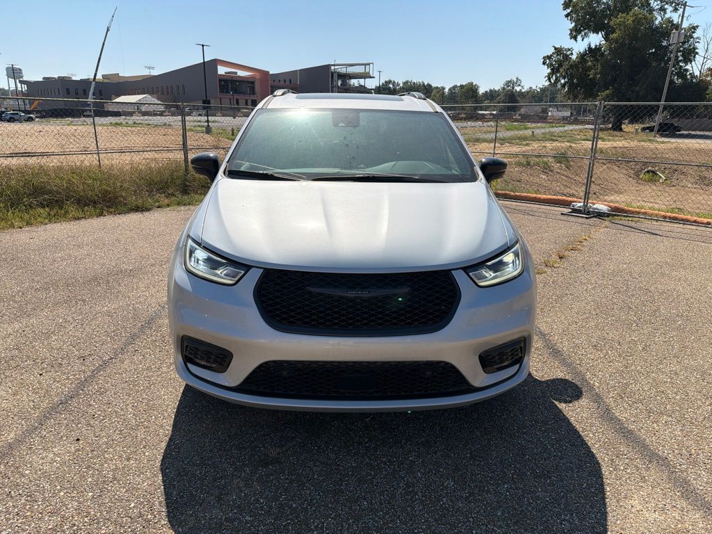 2026 Chrysler Pacifica Select - Photo 7