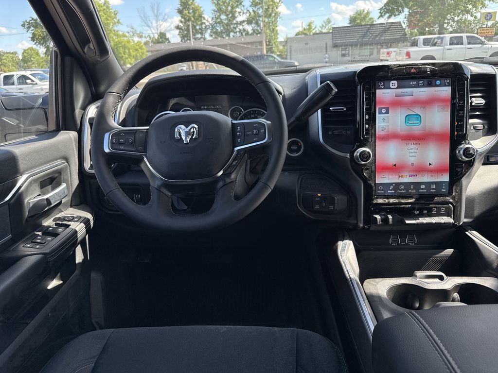 2025 RAM 2500 Big Horn - Photo 17