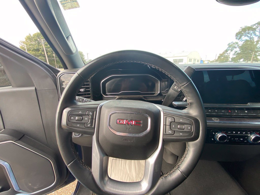2023 GMC Sierra 1500 SLT - Photo 11
