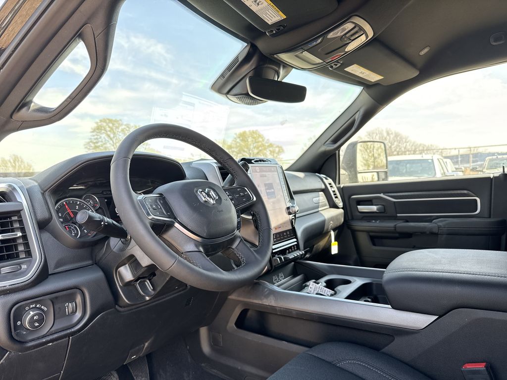 2025 RAM 2500 Big Horn - Photo 13