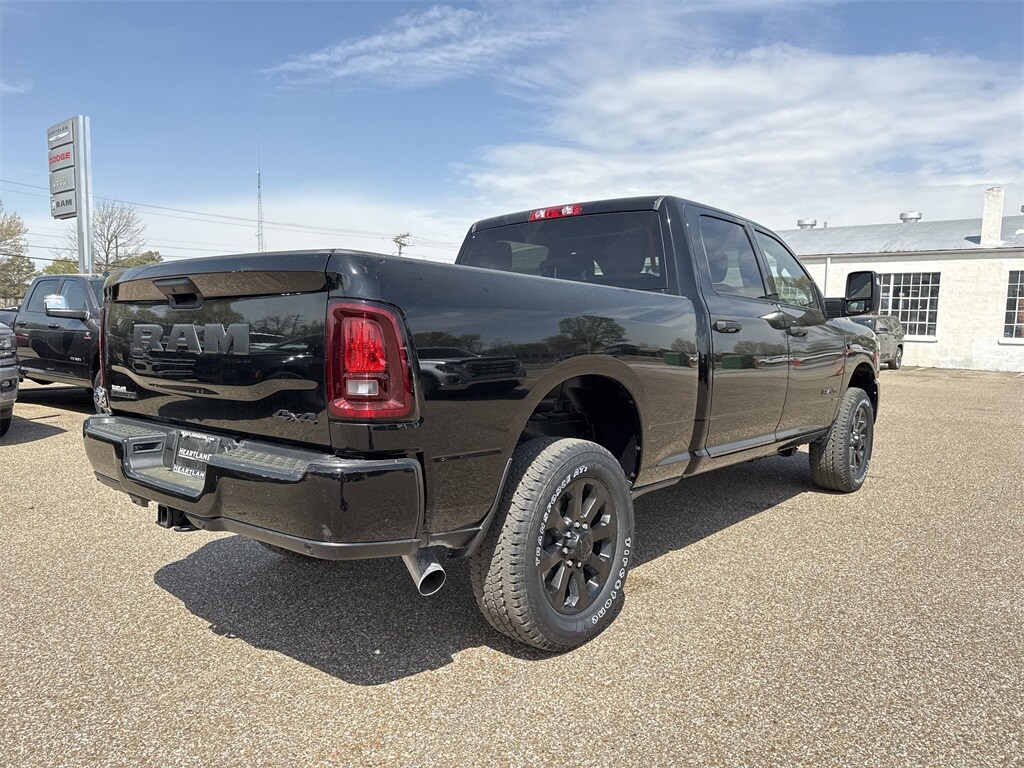 2025 Ram 2500 Big Horn photo 3