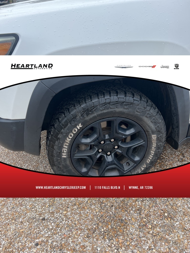 2020 Jeep Cherokee Trailhawk