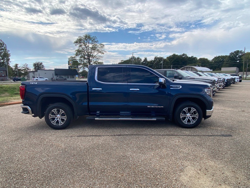 2023 GMC Sierra 1500 SLT - Photo 5