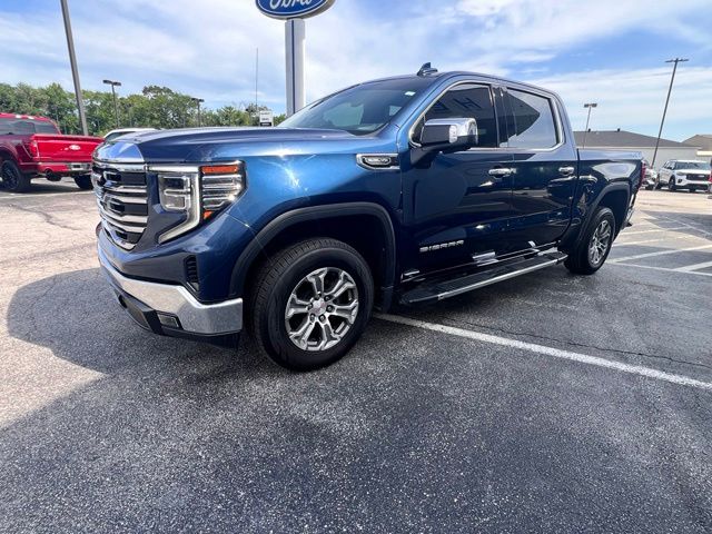 2023 GMC Sierra 1500 SLT - Photo 8