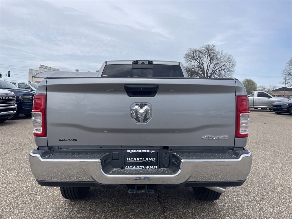 2024 Ram 2500 Tradesman photo 4