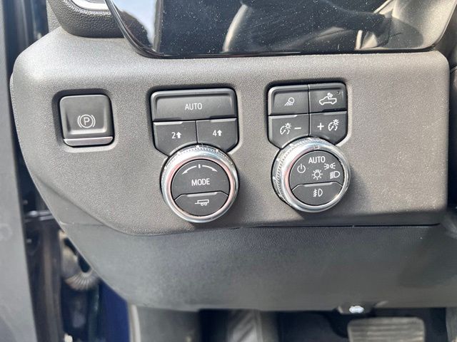 2023 GMC Sierra 1500 SLT - Photo 18