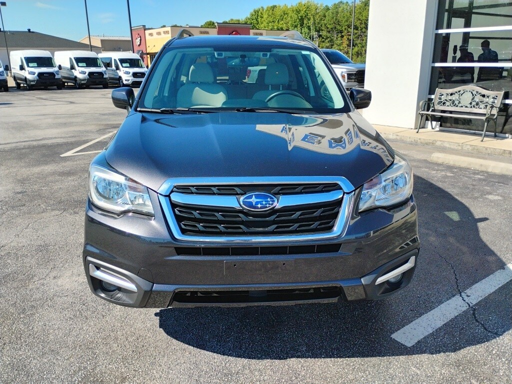 2018 Subaru Forester 2.5i Premium photo 4