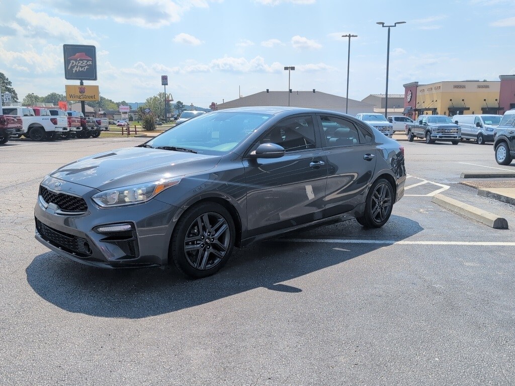2021 Kia Forte GT-Line photo 2
