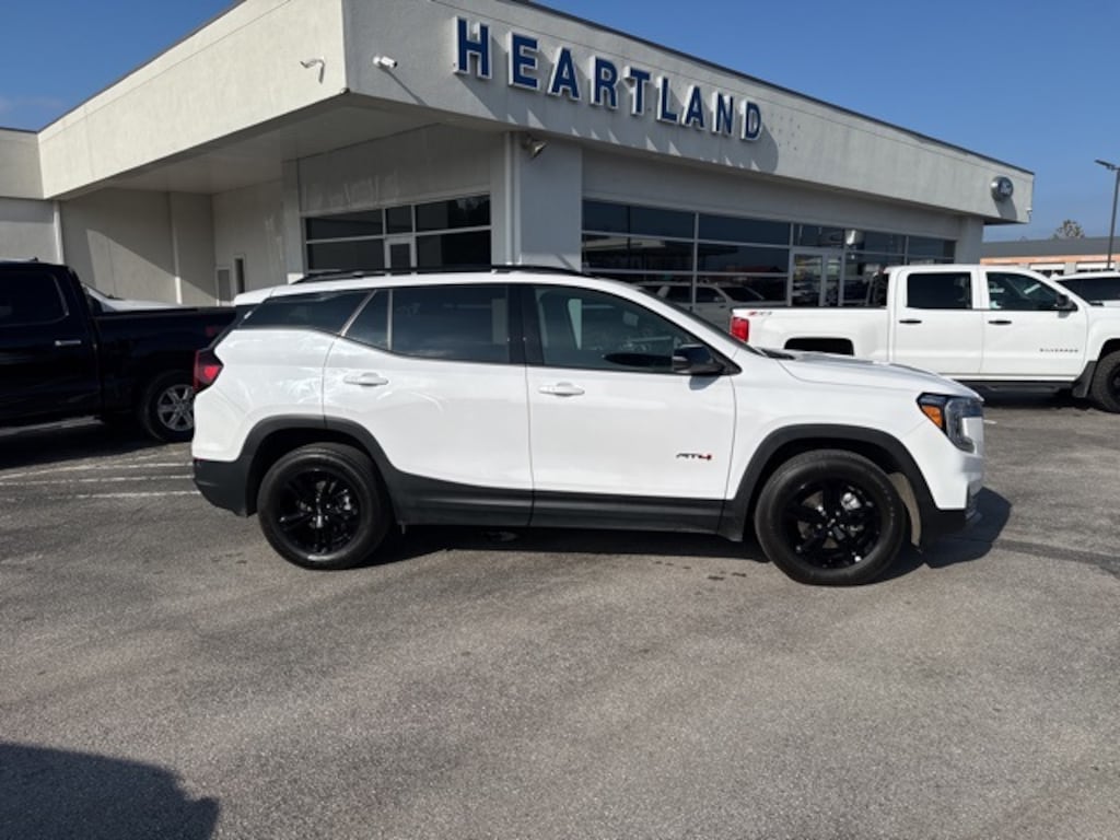 Used 2022 GMC Terrain AT4 SUV