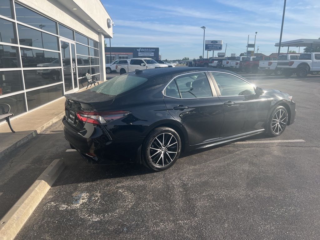 Used 2023 Toyota Camry SE Sedan