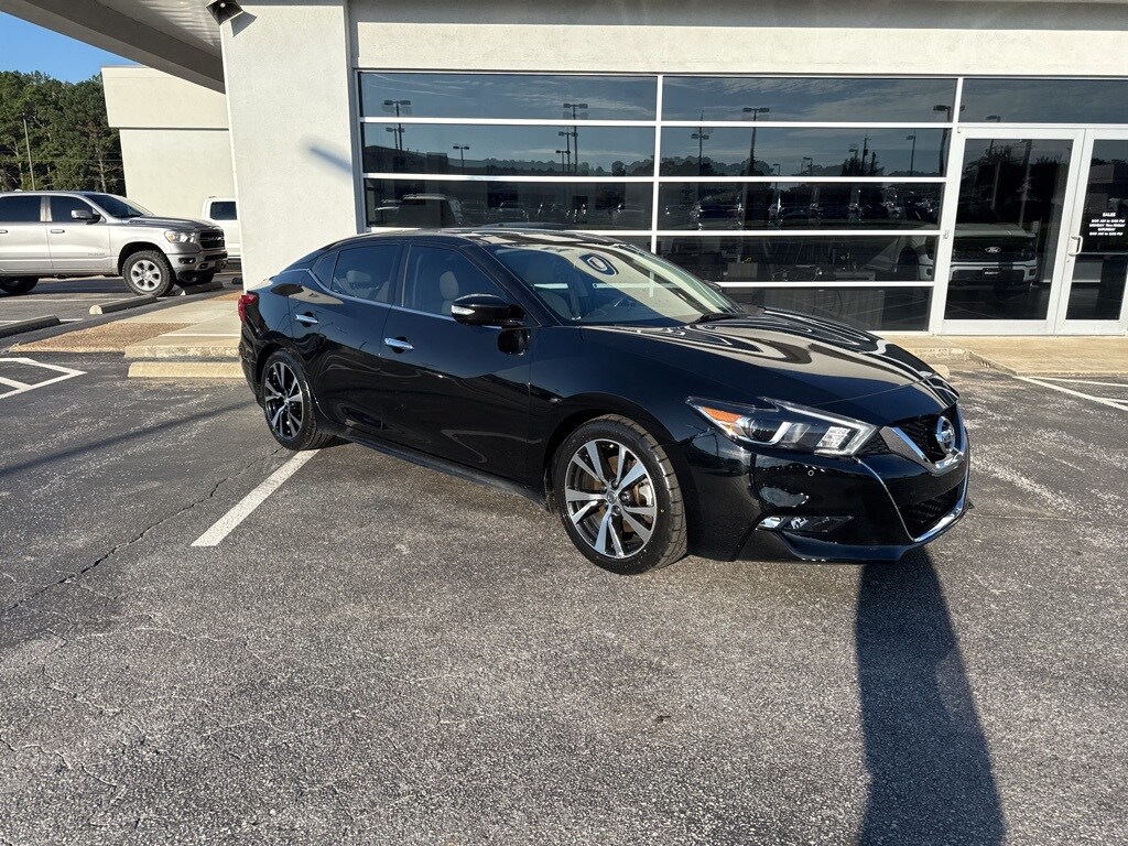 2018 Nissan Maxima Platinum photo 2