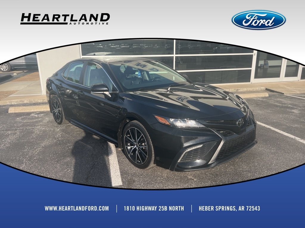 Used 2023 Toyota Camry SE Sedan