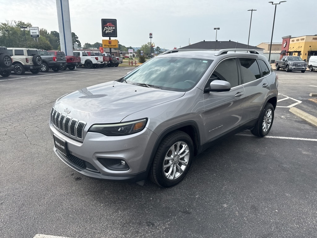 Used 2019 Jeep Cherokee Latitude SUV