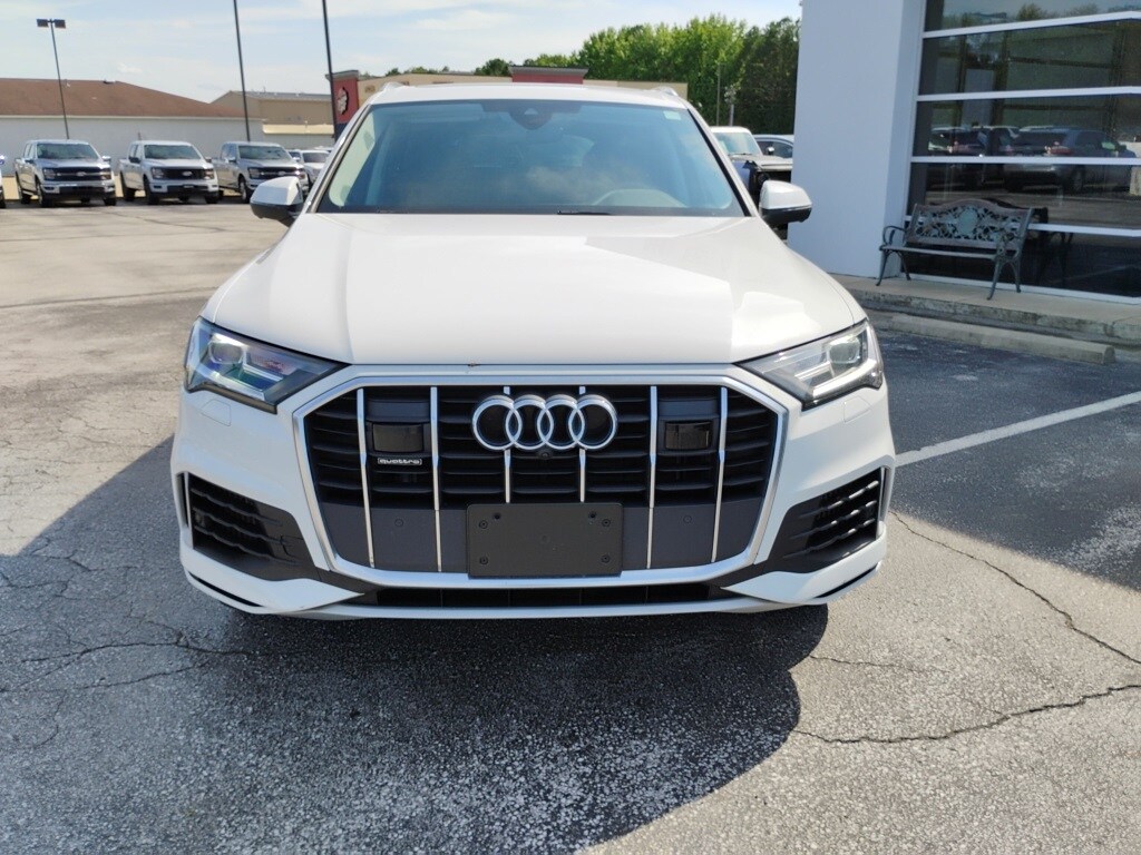2023 Audi Q7 55 Premium Plus photo 4