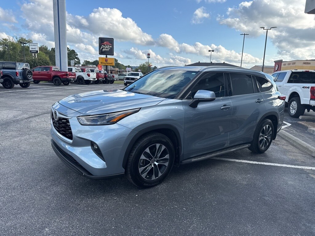 2022 Toyota Highlander XLE photo 4