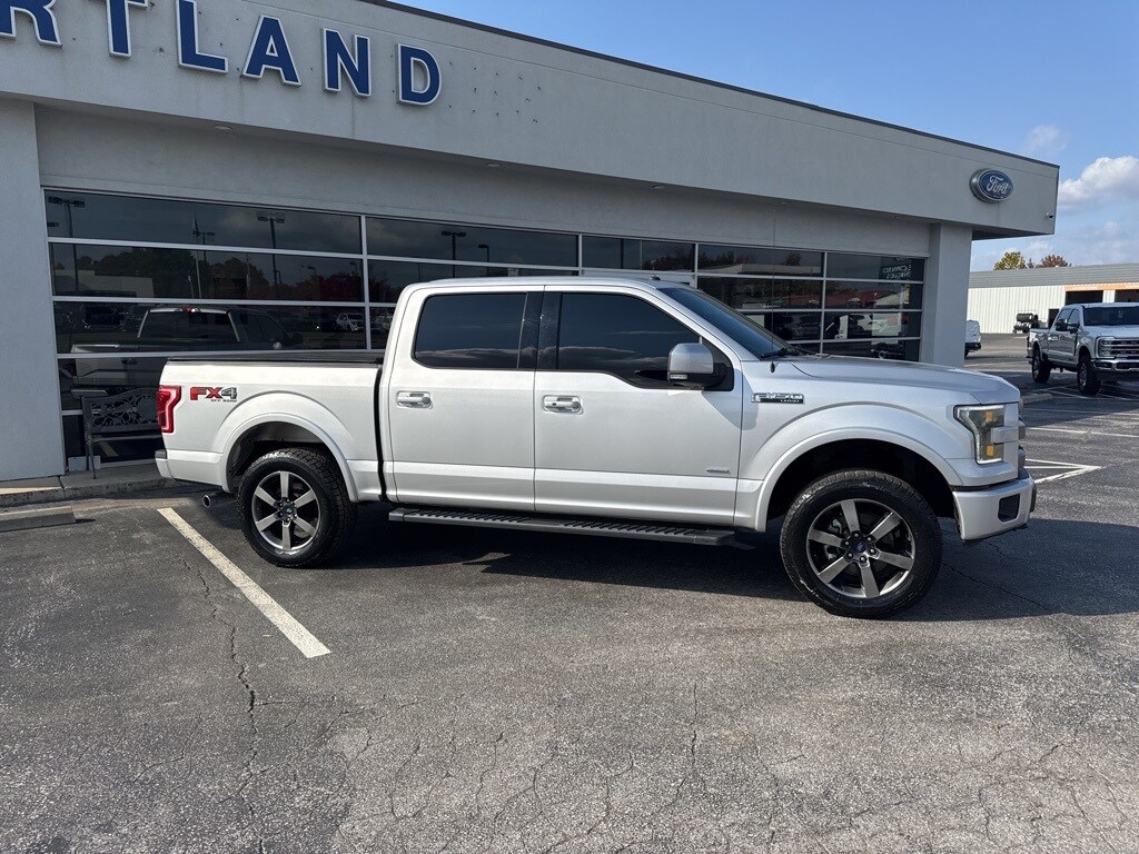 2017 Ford F-150 Lariat photo 2