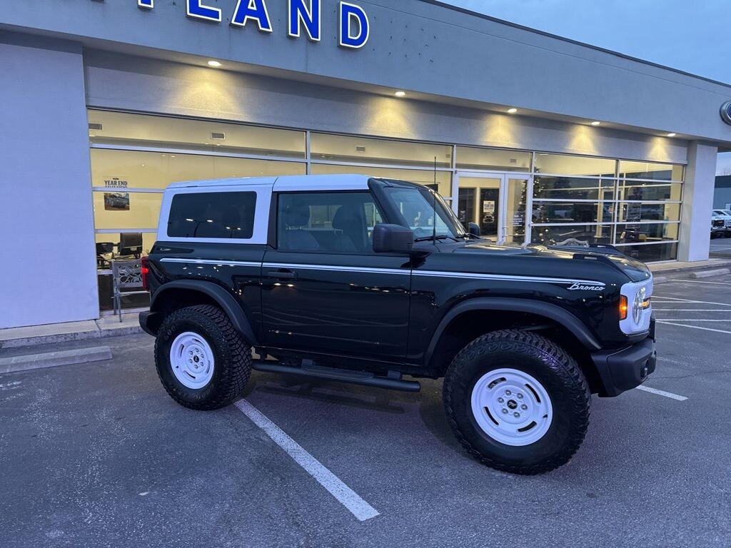 Used 2024 Ford Bronco Heritage Edition SUV