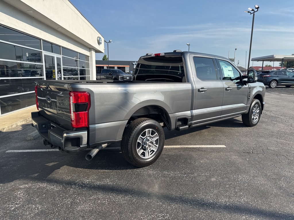 New 2026 Ford F-350 Lariat Truck Crew Cab