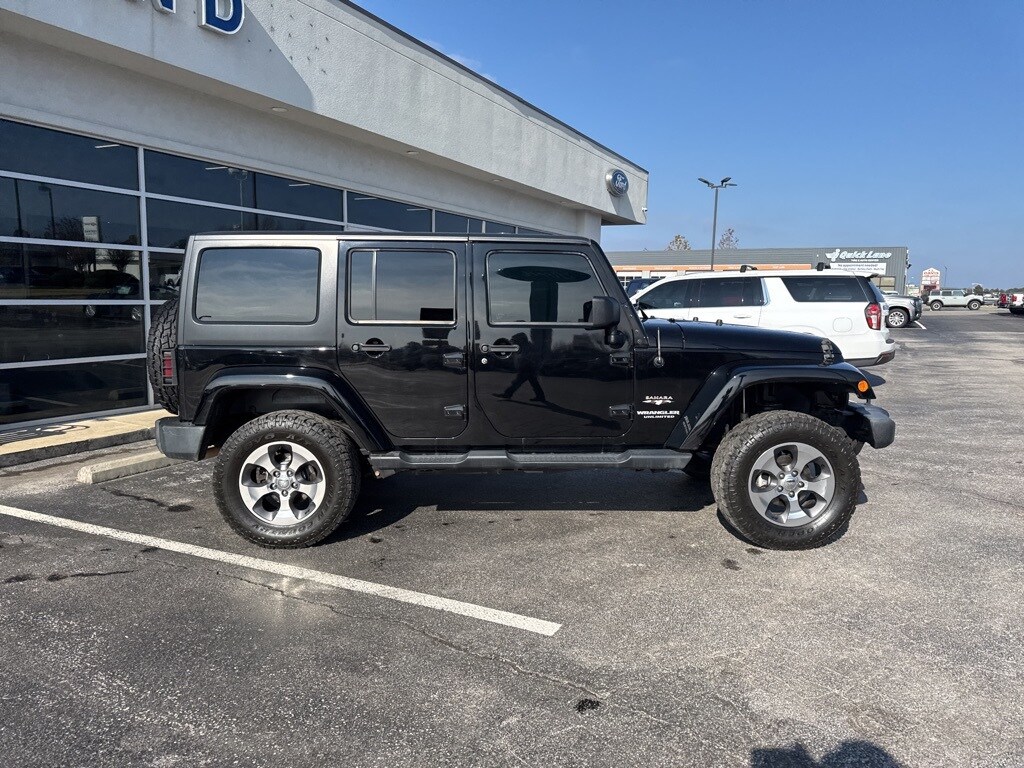 Used 2017 Jeep Wrangler Unlimited Sahara SUV