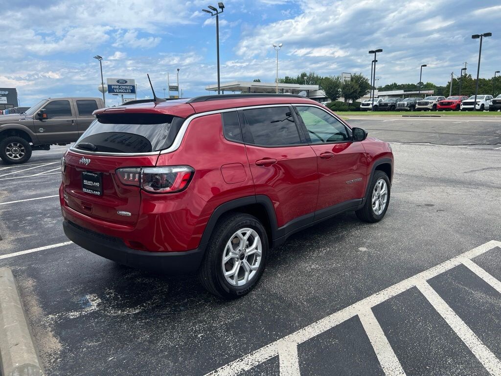 Used 2025 Jeep Compass Latitude SUV