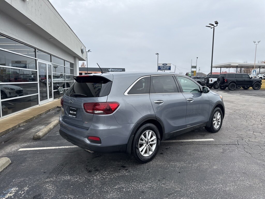 2020 Kia Sorento L photo 2