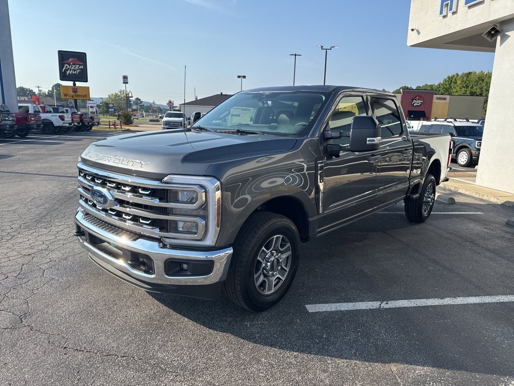 New 2026 Ford F-350 Lariat Truck Crew Cab