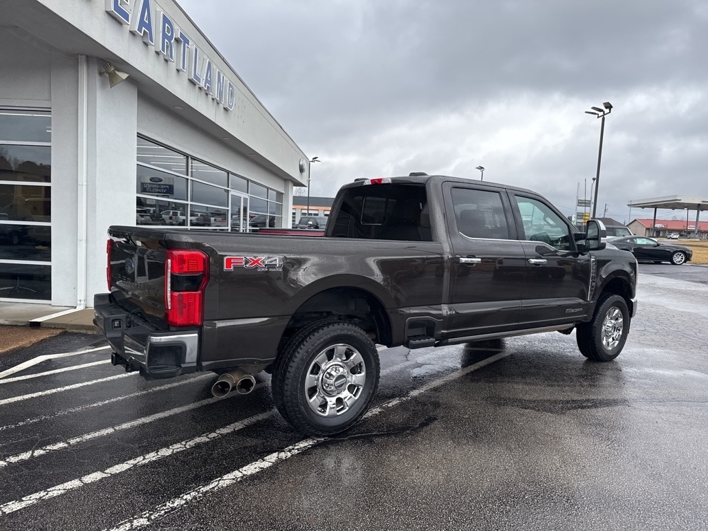 Used 2024 Ford F-250SD Lariat Truck