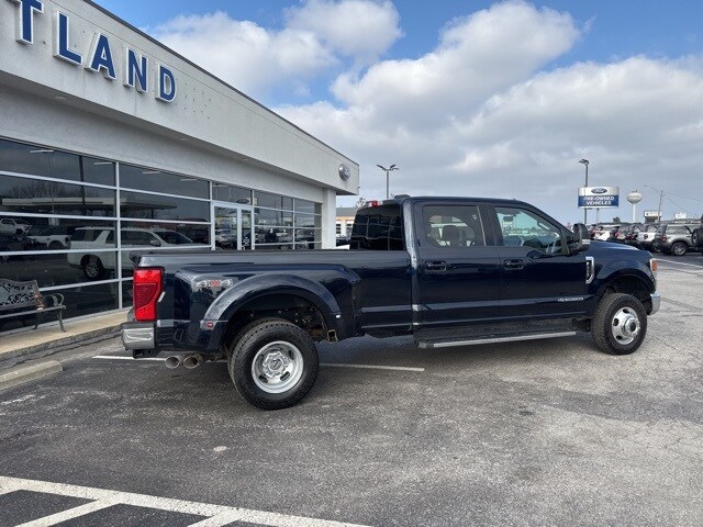2022 Ford F-350 photo 2