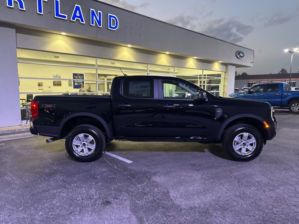 2025 Ford Ranger XL photo 2
