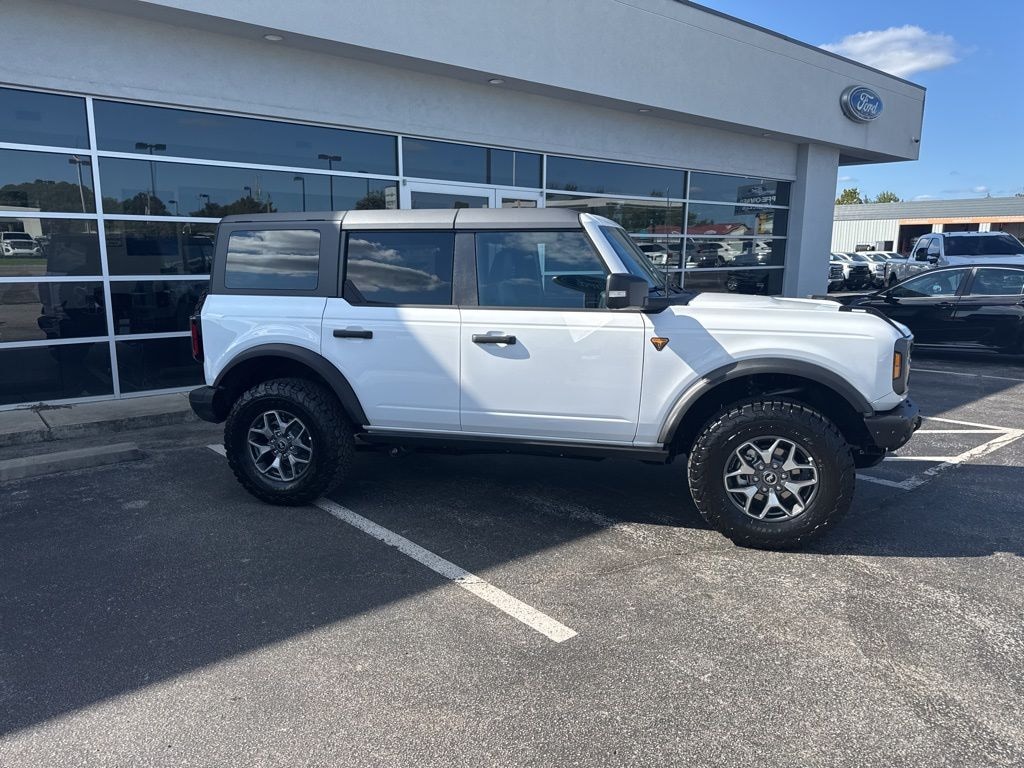 New 2025 Ford Bronco Badlands SUV