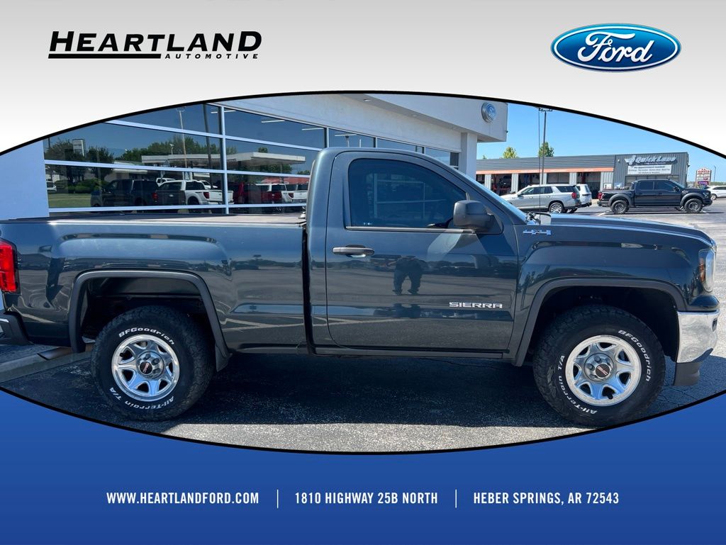 2017 GMC Sierra 4WD Regular Cab Standard Box's photo