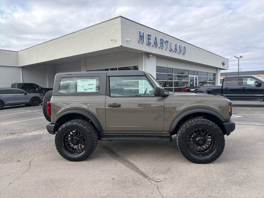 New 2025 Ford Bronco Base SUV