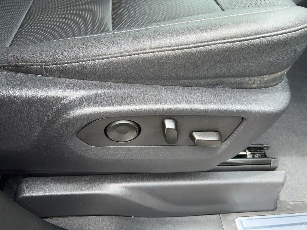 2023 GMC Sierra 1500 SLT - Photo 29