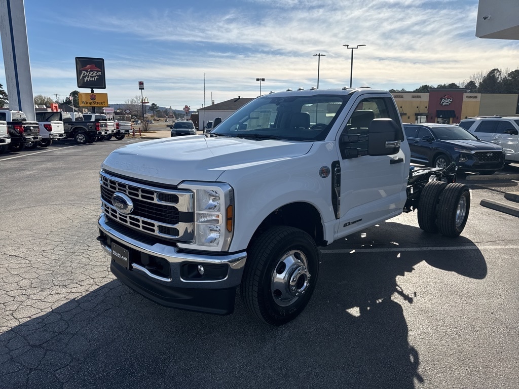 New 2026 Ford F-350SD XL Chassis
