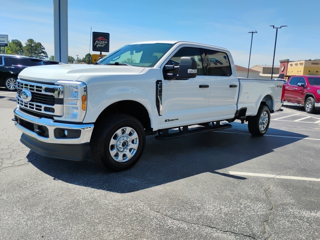2024 Ford F-350 photo 2