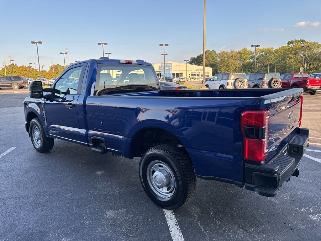 2026 Ford F-350 Super Duty XL - Photo 9