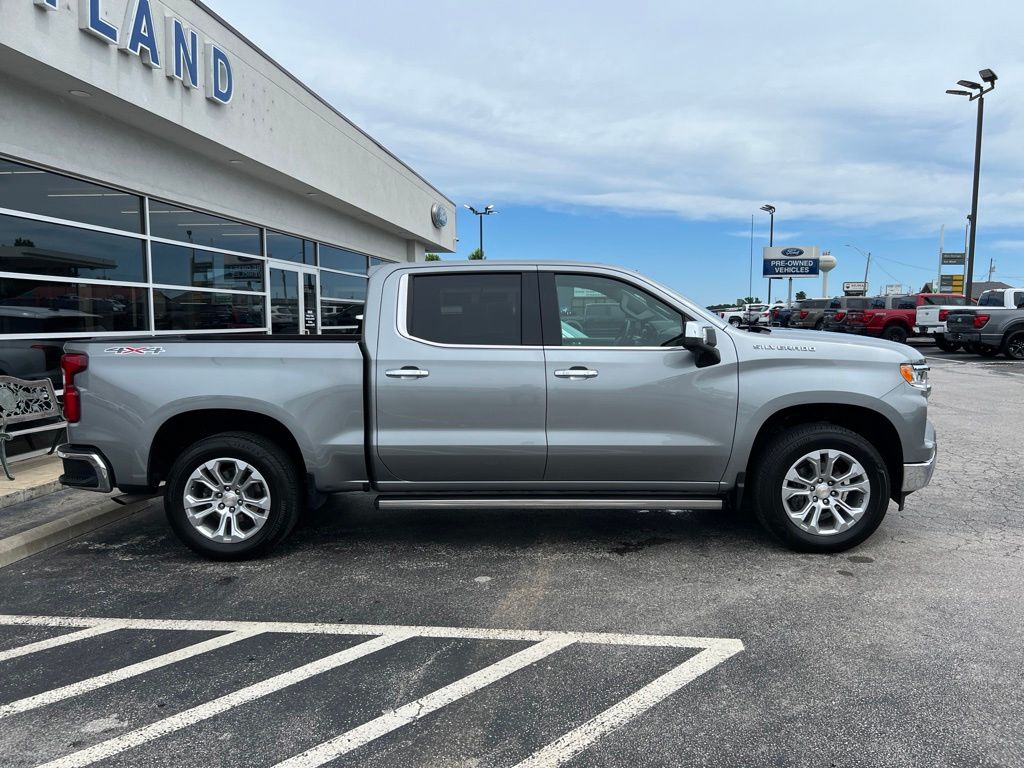 Used 2025 Chevrolet Silverado 1500 LTZ with VIN 2GCUKGED0S1106438 for sale in Little Rock