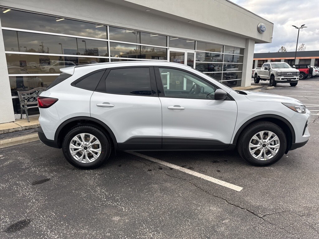 2026 Ford Escape Active photo 4