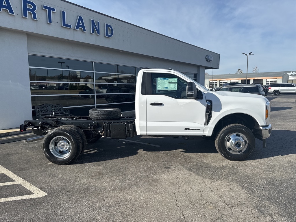 New 2026 Ford F-350SD XL Chassis
