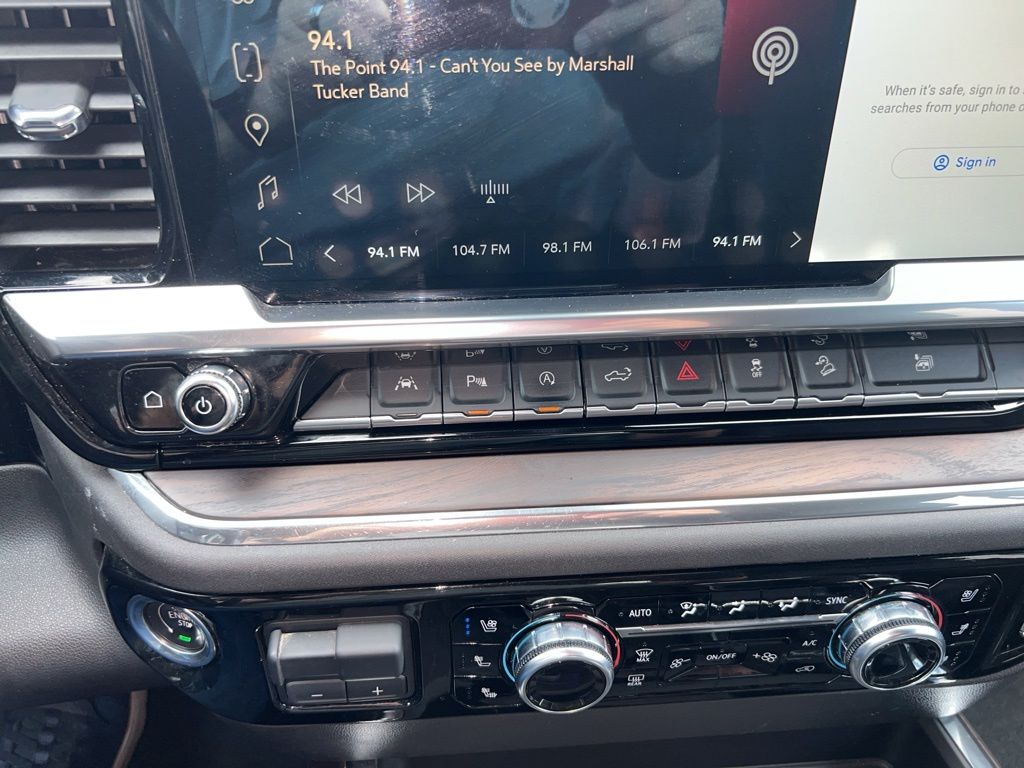 2023 GMC Sierra 1500 SLT - Photo 12