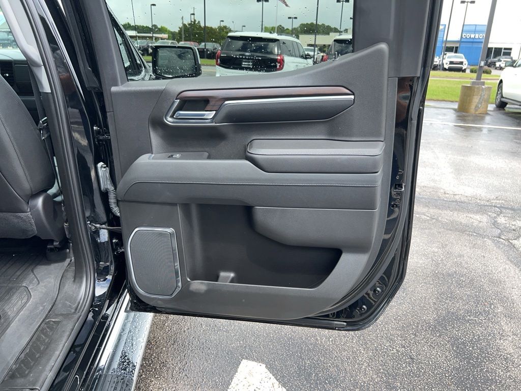 2023 GMC Sierra 1500 SLT - Photo 34