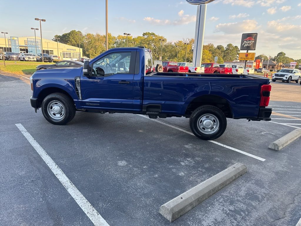 2026 Ford F-350 Super Duty XL - Photo 8