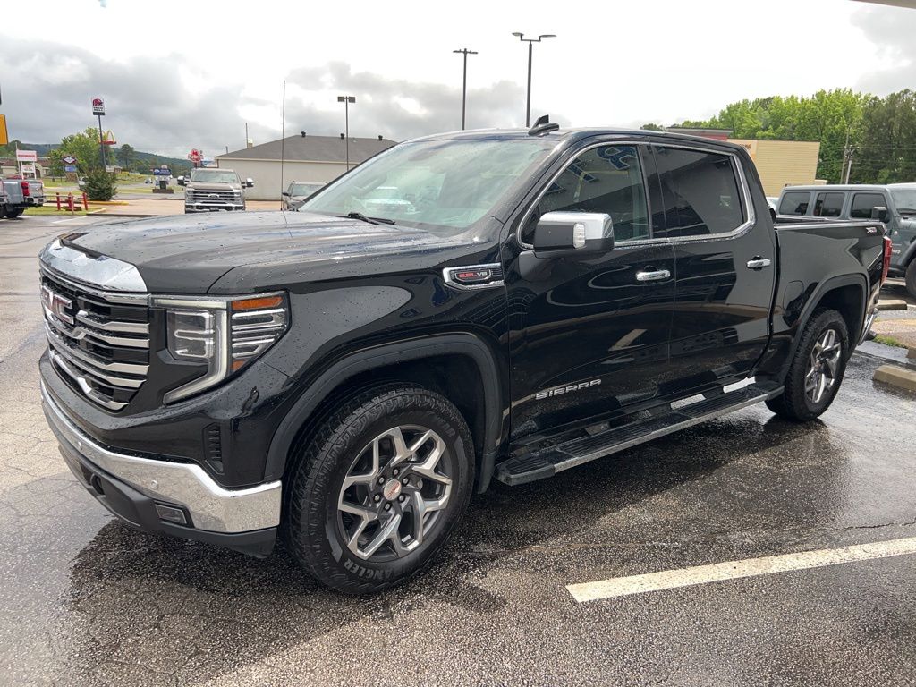 2023 GMC Sierra 1500 SLT - Photo 8