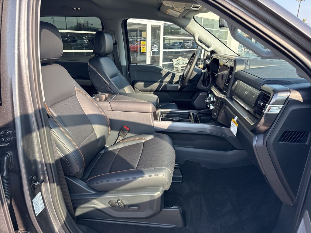 2026 Ford F-350 Super Duty Lariat - Photo 25