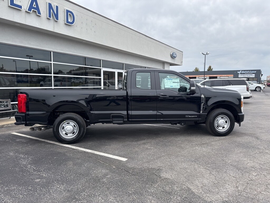 2026 Ford F-250 photo 4