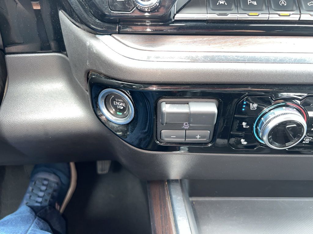 2023 GMC Sierra 1500 SLT - Photo 14