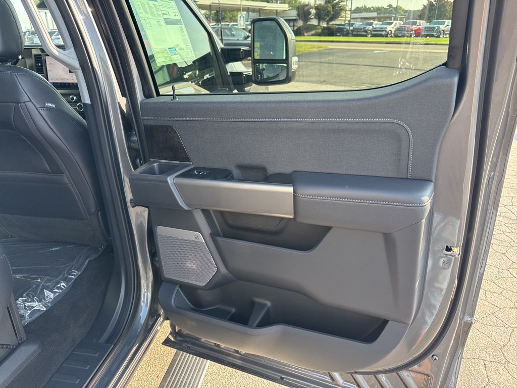 2026 Ford F-350 Super Duty Lariat - Photo 32