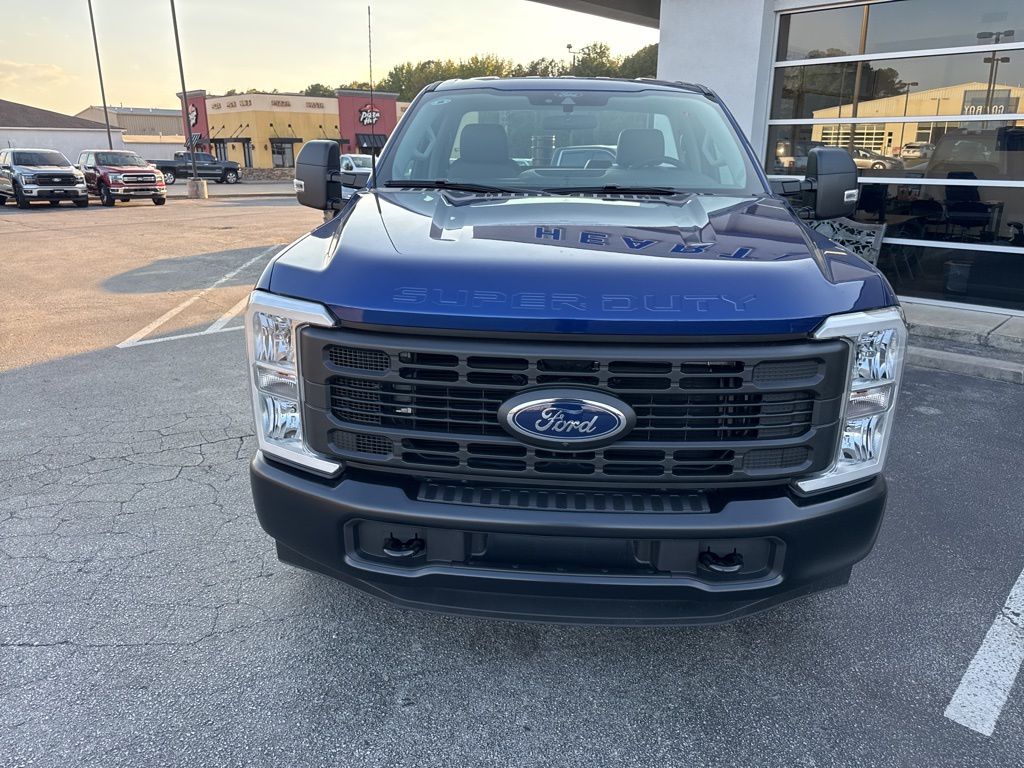 2026 Ford F-350 Super Duty XL - Photo 10